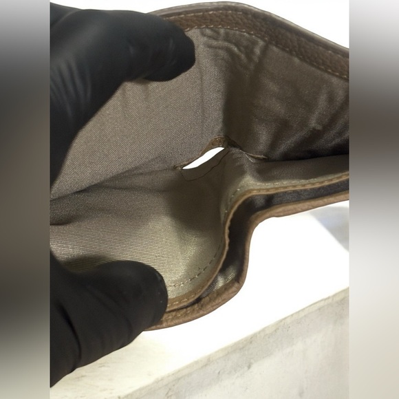 Dior Homme Bi-Fold Wallet - Picture 8 of 11